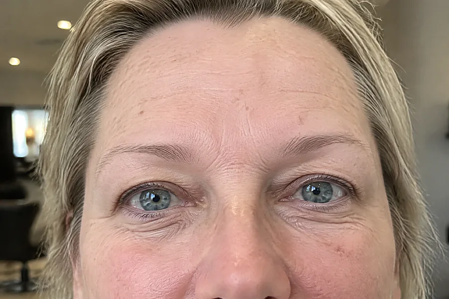 Hybrid brows: voor de behandeling (voorbeeldbeeld)